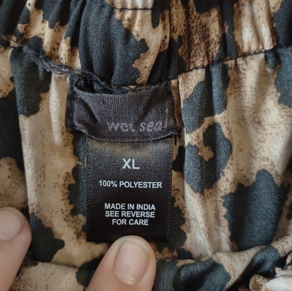 Leopard Print Lounge Pants - Picture 2 of 2